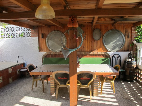 �berdachte Terrasse